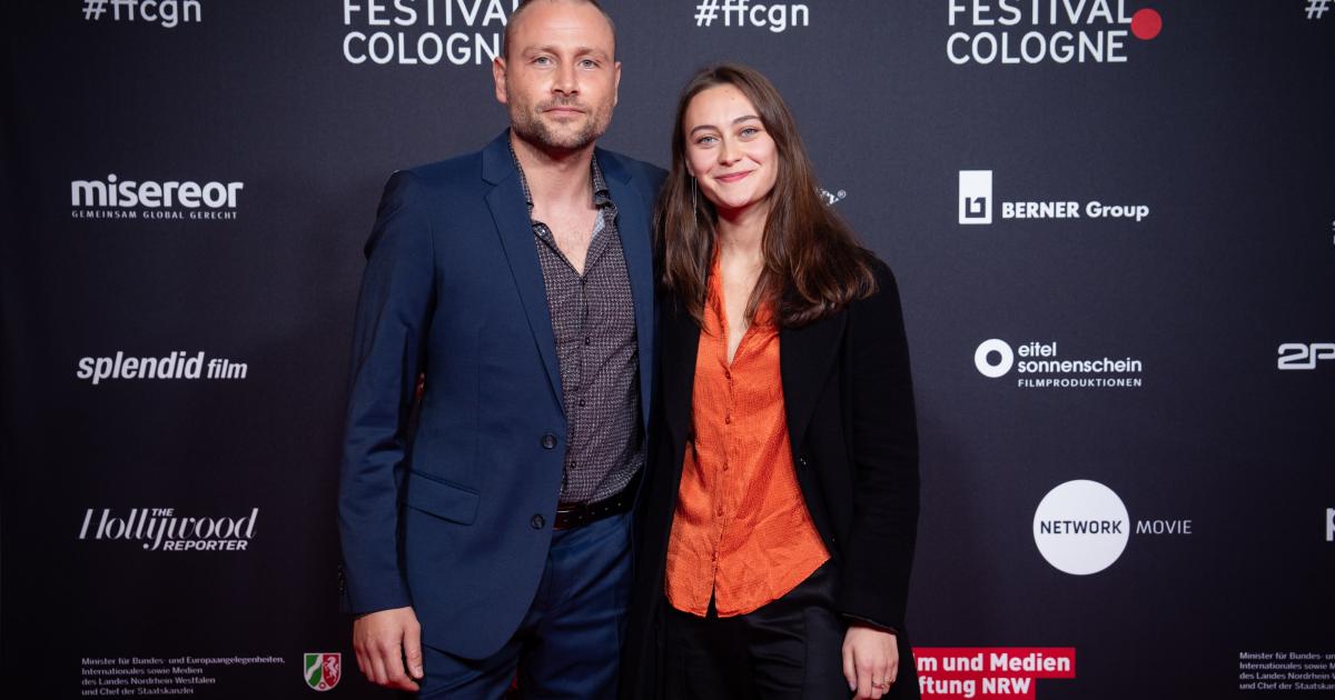 Großer Applaus bei der Premiere von „BONN Alte Freunde, neue Feinde